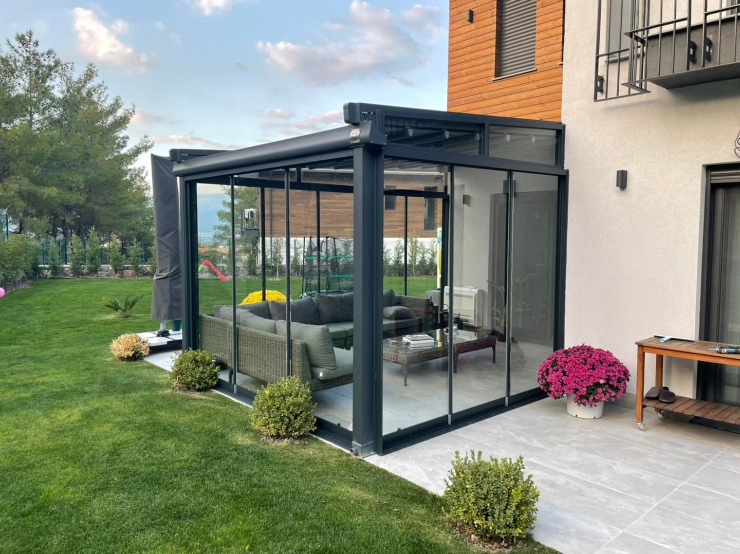 Kış Bahçesi Giyotin Cam Sistemleri